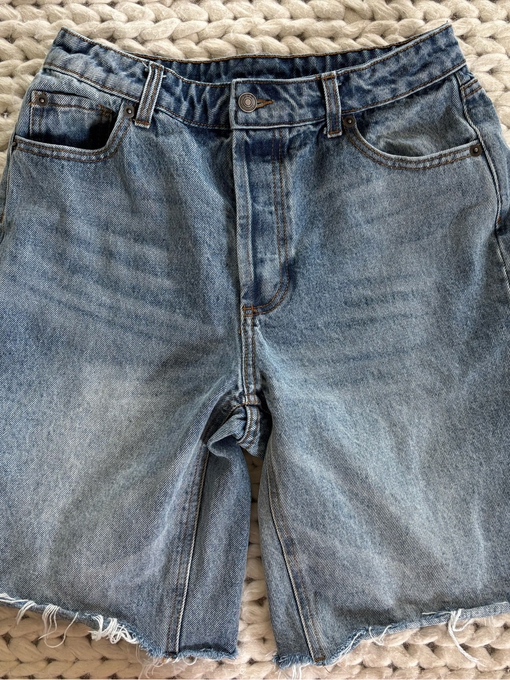 Women’s 90’s Bermuda Denim Shorts in Light Blue - Casual Summer Staple